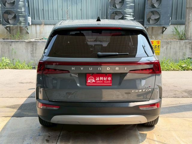 GLT-B I-KEY 6安 全景天窗 電尾門 摸門 導航 ACC 電滑門 環景 4電動椅 車道偏移 盲點 ABS  第3張相片