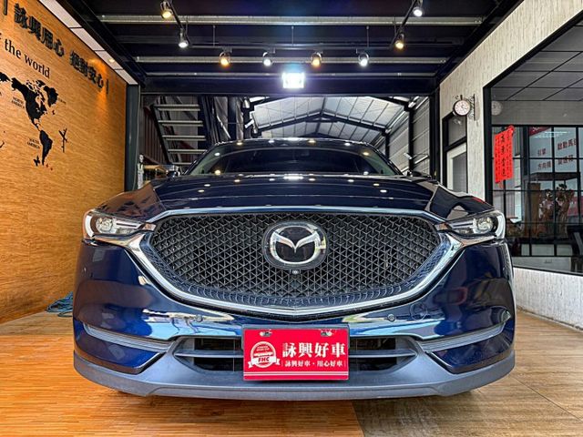 旗艦經典版 I-KEY 摸門 6安 電尾門 ACC 車道偏移 環景 雙電動椅 盲點 恆溫 定速 ABS  第3張相片