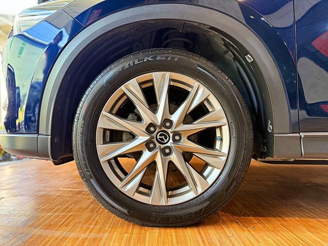 旗艦經典版 I-KEY 摸門 6安 電尾門 ACC 車道偏移 環景 雙電動椅 盲點 恆溫 定速 ABS  第8張相片