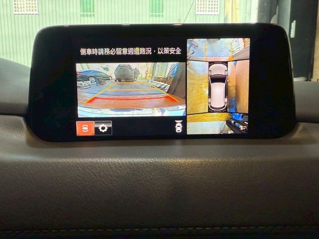 旗艦經典版 I-KEY 摸門 6安 電尾門 ACC 車道偏移 環景 雙電動椅 盲點 恆溫 定速 ABS  第15張相片
