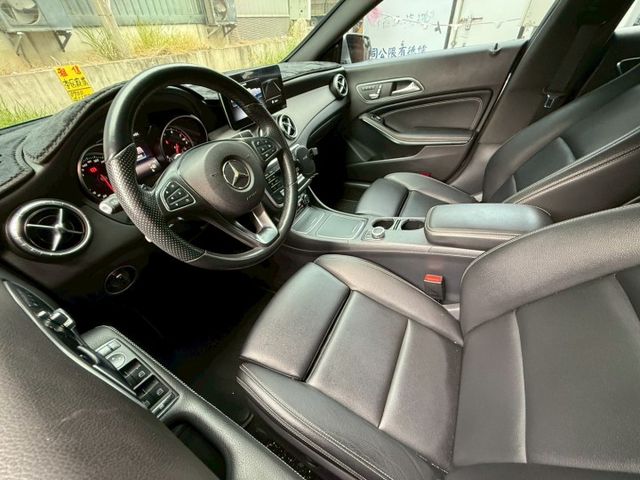 CLA200 I-KEY 快撥 電動椅 定速 恆溫 倒車顯影 多媒體影音 安全首選  第5張相片