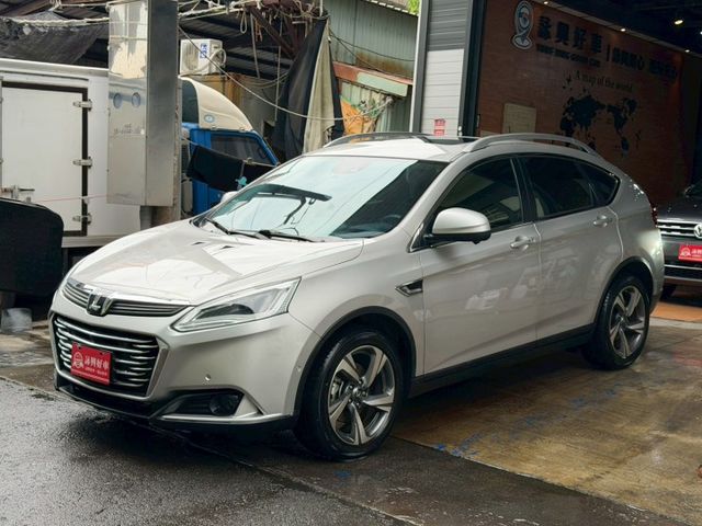 GT AR環景版 只跑3萬 天窗 I-KEY 摸門 6安 電尾門 快撥 導航 環景 定速 恆溫 循跡 ABS  第1張相片