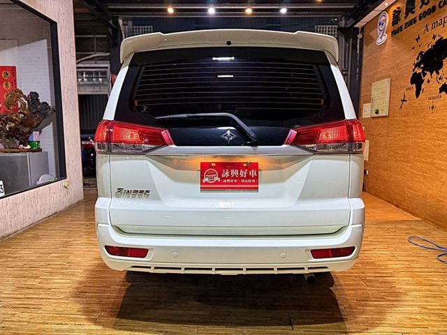 2.4精緻型  雙安 ABS 客貨兩用車 自用商用都方便 空間寬敞好運用  第6張相片