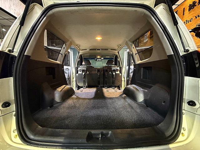 2.4精緻型  雙安 ABS 客貨兩用車 自用商用都方便 空間寬敞好運用  第8張相片