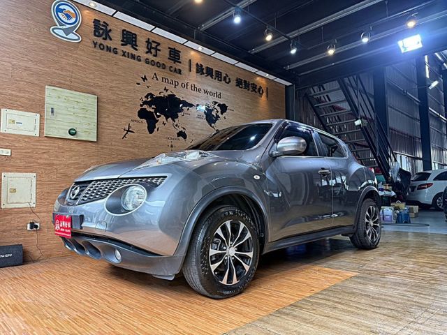 1.6自然進氣 只跑9萬  I-KEY 4安 摸門 導航 循跡 定速 恆溫 ABS  第2張相片