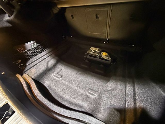 CLA200 I-KEY 快撥 電動椅 定速 恆溫 倒車顯影 多媒體影音 安全首選  第8張相片