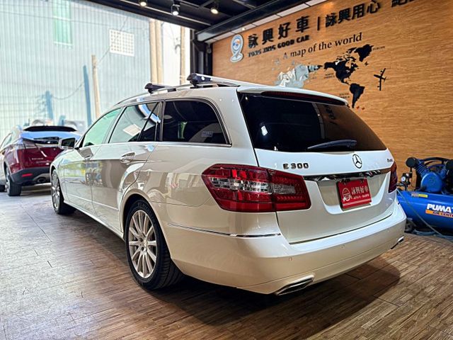 E300 4MATIC 旅行式 I-KEY 9安 摸門 電尾門 快撥 雙電動椅 恆溫 定速 循跡 盲點 ABS  第4張相片