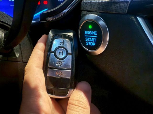 ECO BOOST 180 旗艦X 全景天窗 I-KEY 電動椅 電尾門 導航  第17張相片