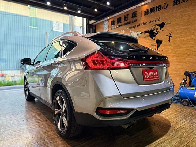 GT AR環景版 只跑3萬 天窗 I-KEY 摸門 6安 電尾門 快撥 導航 環景 定速 恆溫 循跡 ABS  第4張相片