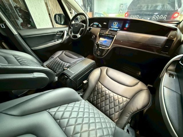M7 TURBO旗艦型 只跑6萬 I-KEY 電動椅 360環景 電滑門 定速 JBL音響  第8張相片