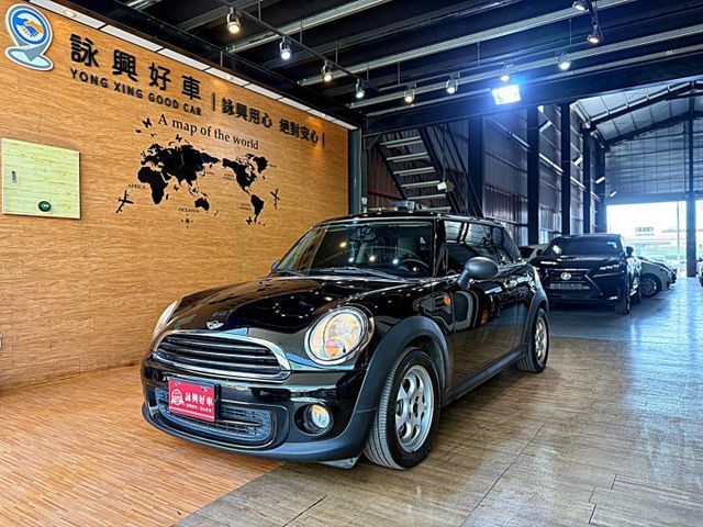 MINI ONE 1.6 經典時尚超吸睛 小巧可愛  第1張相片
