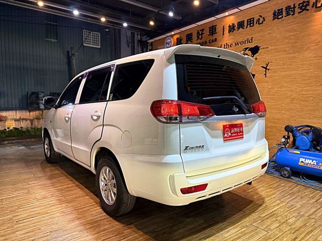 2.4精緻型  雙安 ABS 客貨兩用車 自用商用都方便 空間寬敞好運用  第5張相片