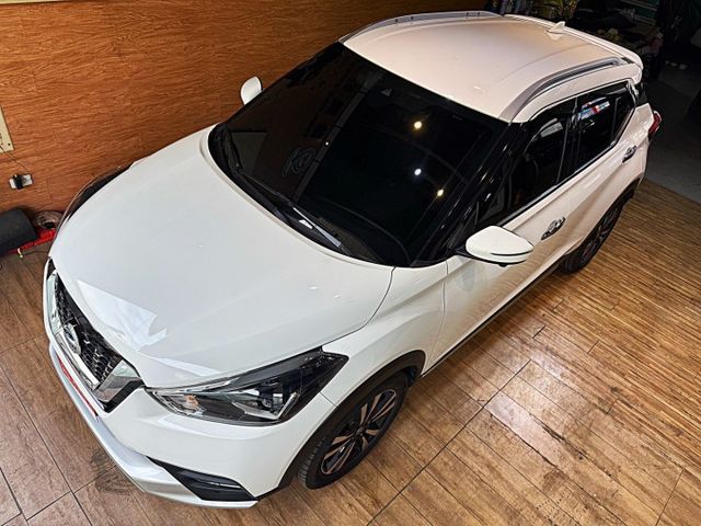 智型旗艦版 I-KEY 6安 摸門 循跡 360環景 倒車顯影 定速 恆溫 盲點 ABS  第2張相片
