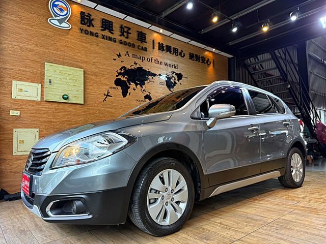 Crossover 1.6GL PLUS I-key 7安 摸門 快撥 循跡 定速 恆溫 ABS  第1張相片
