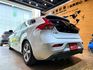 T4豪華版 I-KEY 9安 摸門 循跡 定速 電動椅 恆溫 盲點 停車輔助 ABS  第4張縮圖