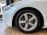 T4豪華版 I-KEY 9安 摸門 循跡 定速 電動椅 恆溫 盲點 停車輔助 ABS  第9張縮圖