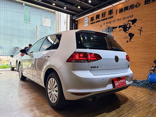 1.2 TSI TL 只跑8萬 電動後視鏡 歐系底盤 安全又穩固  第4張相片