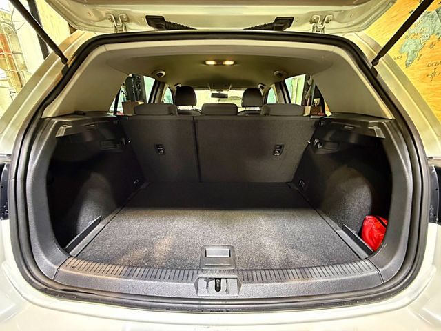 1.2 TSI TL 只跑8萬 電動後視鏡 歐系底盤 安全又穩固  第6張相片