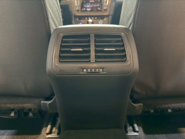 1.2 TSI TL 只跑8萬 電動後視鏡 歐系底盤 安全又穩固  第19張相片