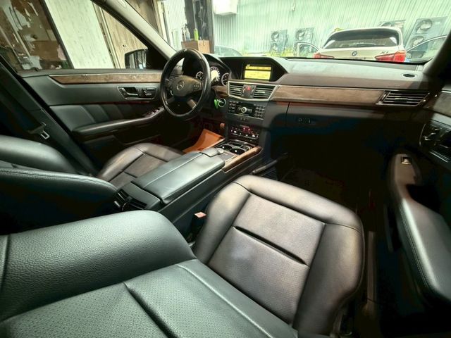 E300 ELEGANCE 快撥 定速 電動椅 多功能方向盤 恆溫 安全首選  第12張相片