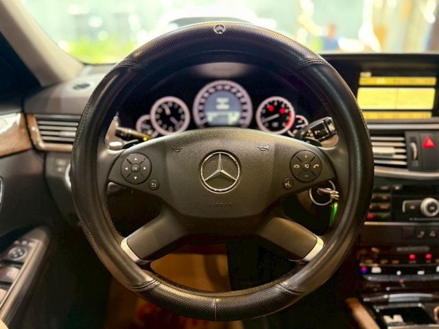 E300 ELEGANCE 快撥 定速 電動椅 多功能方向盤 恆溫 安全首選  第14張相片