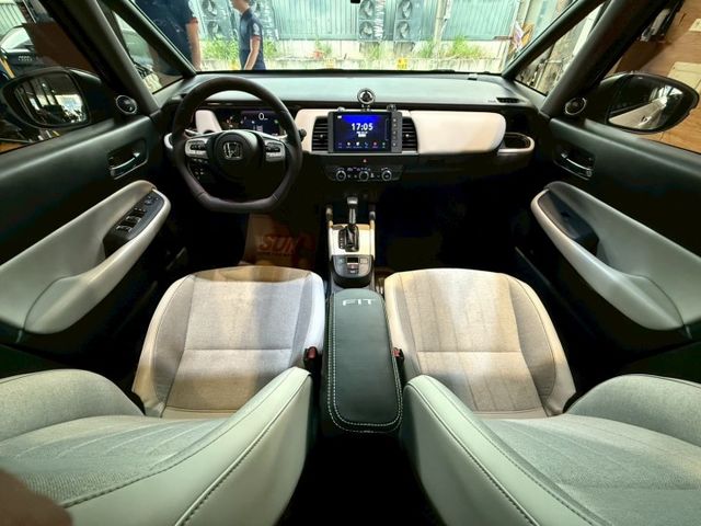 e:HEV油電版 I-KEY ACC跟車 車道偏移 360環景 倒車顯影 定速  第9張相片