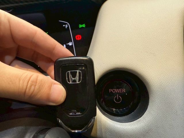 e:HEV油電版 I-KEY ACC跟車 車道偏移 360環景 倒車顯影 定速  第16張相片
