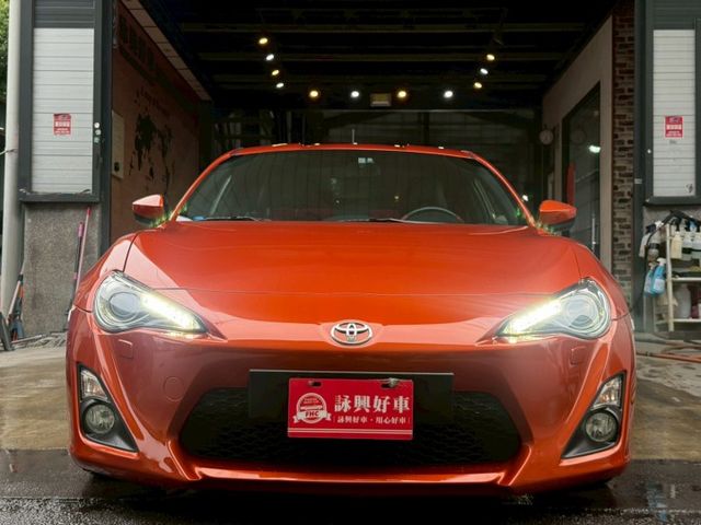 2.0 Limited I-KEY 摸門 8安 快撥 循跡 定速 恆溫 ABS  第2張相片