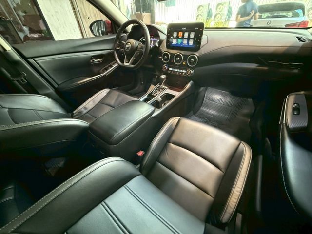 智駕尊爵版 I-KEY 6安 摸門 ACC跟車 360環景 倒車顯影 循跡 定速 恆溫 盲點 ABS  第10張相片