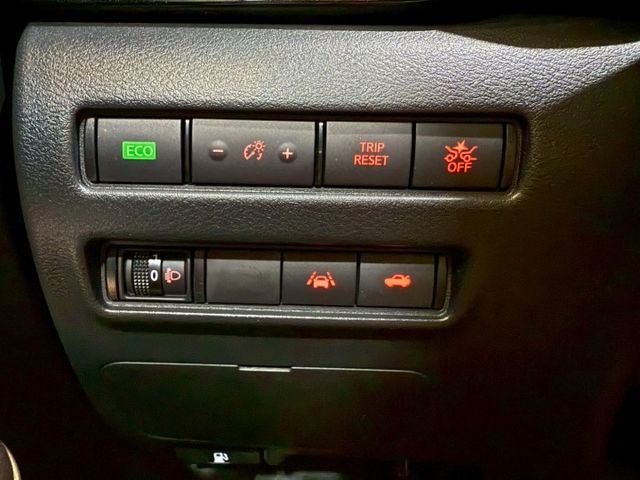 智駕尊爵版 I-KEY 6安 摸門 ACC跟車 360環景 倒車顯影 循跡 定速 恆溫 盲點 ABS  第18張相片