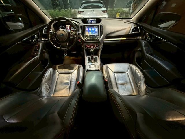 2.0 I-S EYE SIGHT I-KEY 摸門 天窗 7安 快撥 ACC 車道偏移 定速 電動椅 恆溫 盲點  第9張相片