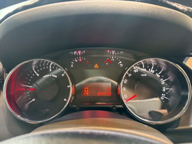 1.6 e-HDi Design 全景天窗 6安 快撥 循跡 定速 恆溫 ABS  第9張相片