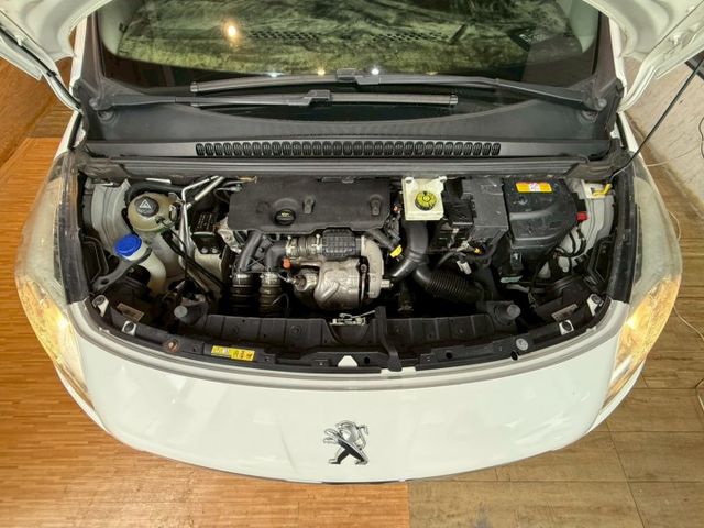 1.6 e-HDi Design 全景天窗 6安 快撥 循跡 定速 恆溫 ABS  第20張相片