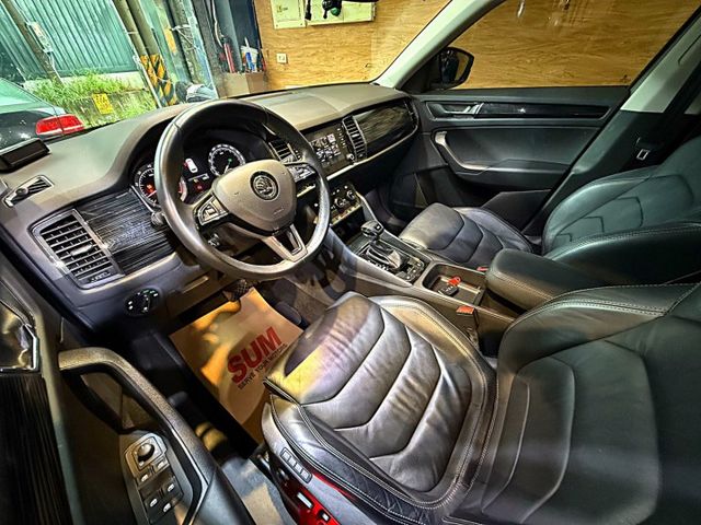 1.4TSI 豪華菁英版 I-KEY 電尾門 摸門 10安 ACC跟車 環景 電動椅 盲點 ABS  第10張相片