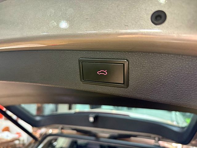 1.4TSI 豪華菁英版 I-KEY 電尾門 摸門 10安 ACC跟車 環景 電動椅 盲點 ABS  第19張相片