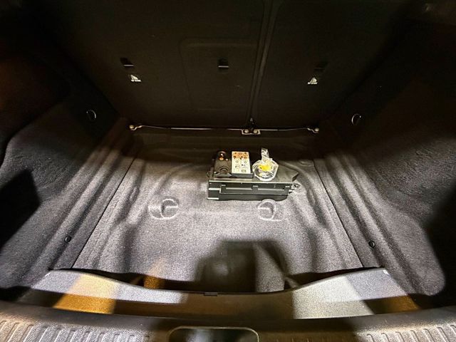 GLA180 I-KEY 8安 電尾門 快撥 定速 電動椅 恆溫 安全首選  第8張相片