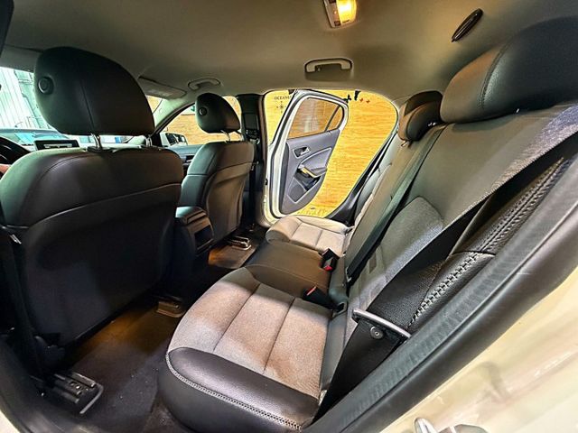 GLA180 I-KEY 8安 電尾門 快撥 定速 電動椅 恆溫 安全首選  第10張相片
