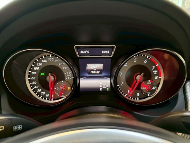 GLA180 I-KEY 8安 電尾門 快撥 定速 電動椅 恆溫 安全首選  第12張相片