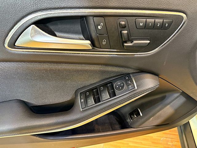 GLA180 I-KEY 8安 電尾門 快撥 定速 電動椅 恆溫 安全首選  第16張相片