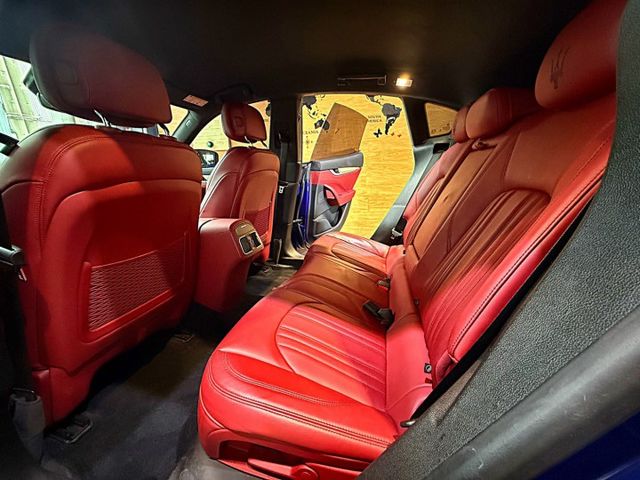 只跑8萬 Levante 350 Luxury I-KEY 電動椅 快撥 360環景 倒車顯影 電尾門  第11張相片