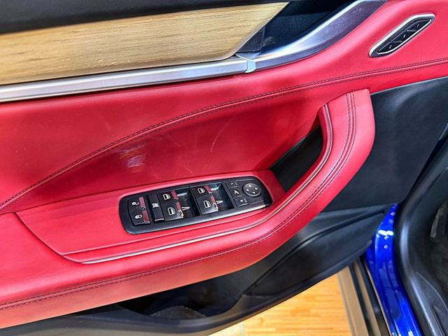只跑8萬 Levante 350 Luxury I-KEY 電動椅 快撥 360環景 倒車顯影 電尾門  第18張相片