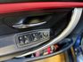 320I GT 全車M套件 四出+閥門 升降尾翼 天窗 I-KEY 電動椅 碳纖維方向盤 倒車顯影  第18張縮圖