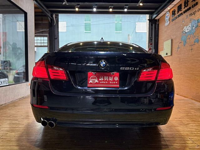 520D I-KEY 天窗 8安 電尾門 快撥 循跡 雙電動椅 360環景 多媒體影音 定速 恆溫 ABS  第5張相片