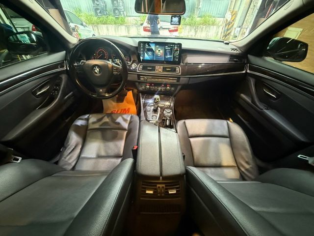 520D I-KEY 天窗 8安 電尾門 快撥 循跡 雙電動椅 360環景 多媒體影音 定速 恆溫 ABS  第9張相片