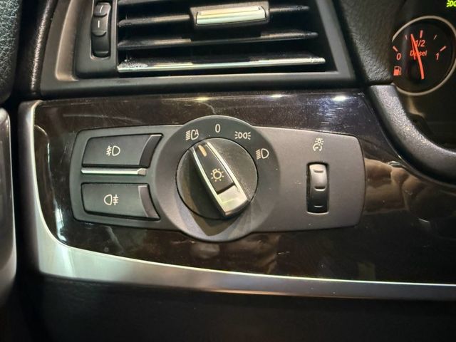 520D I-KEY 天窗 8安 電尾門 快撥 循跡 雙電動椅 360環景 多媒體影音 定速 恆溫 ABS  第19張相片