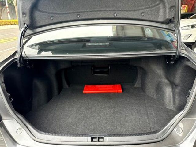 TOYOTA豐田 CAMRY  第17張相片