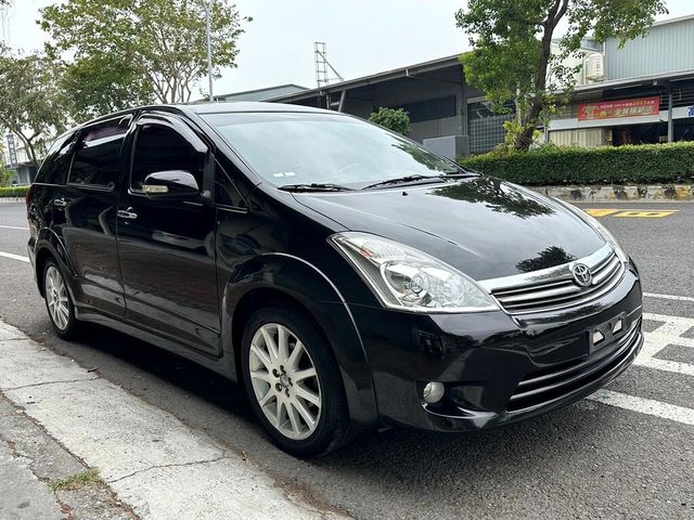 TOYOTA豐田 WISH  第3張相片