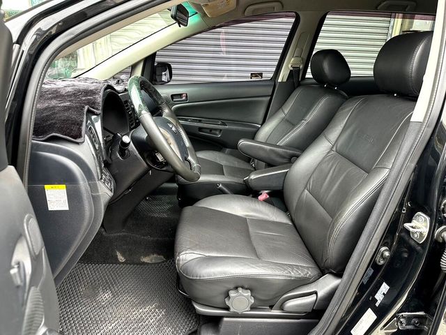 TOYOTA豐田 WISH  第10張相片
