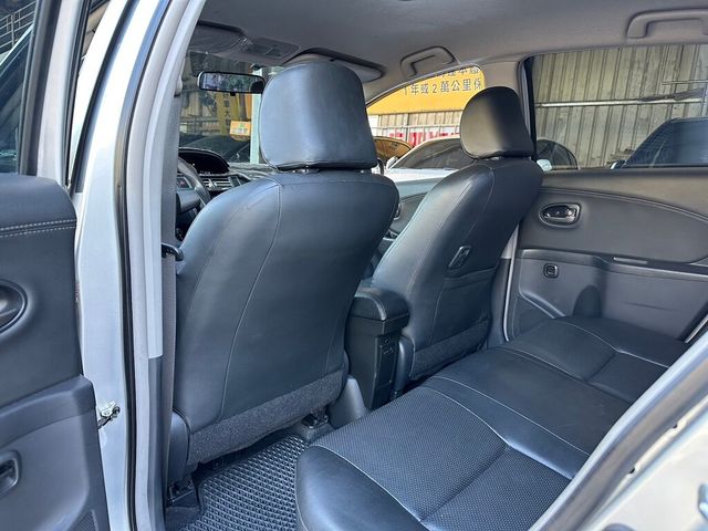 TOYOTA豐田 YARIS  第14張相片