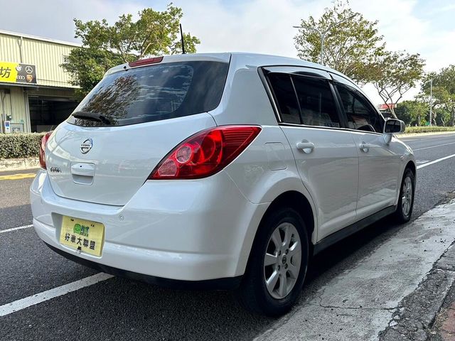 NISSAN日產 TIIDA  第5張相片